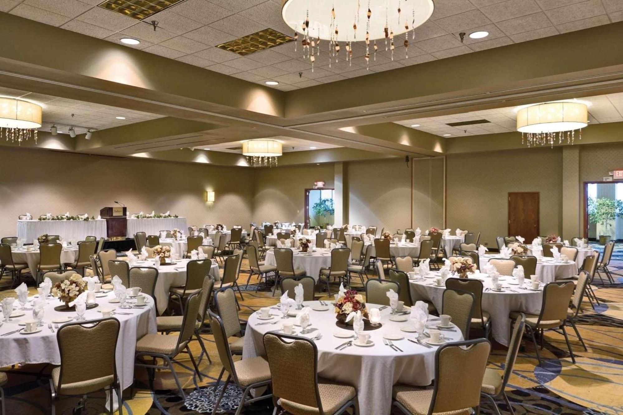 Radisson Hotel Bismarck Exteriér fotografie